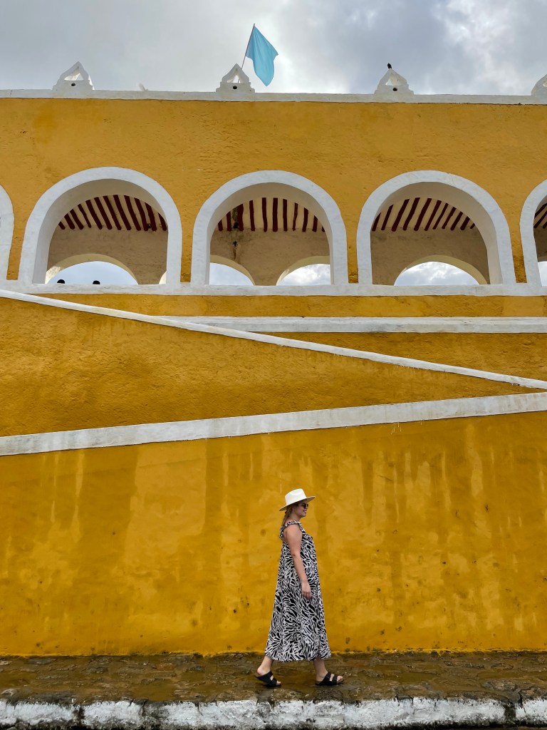 Die gelbe Stadt Izamal im Staat Yucatán, Mexiko